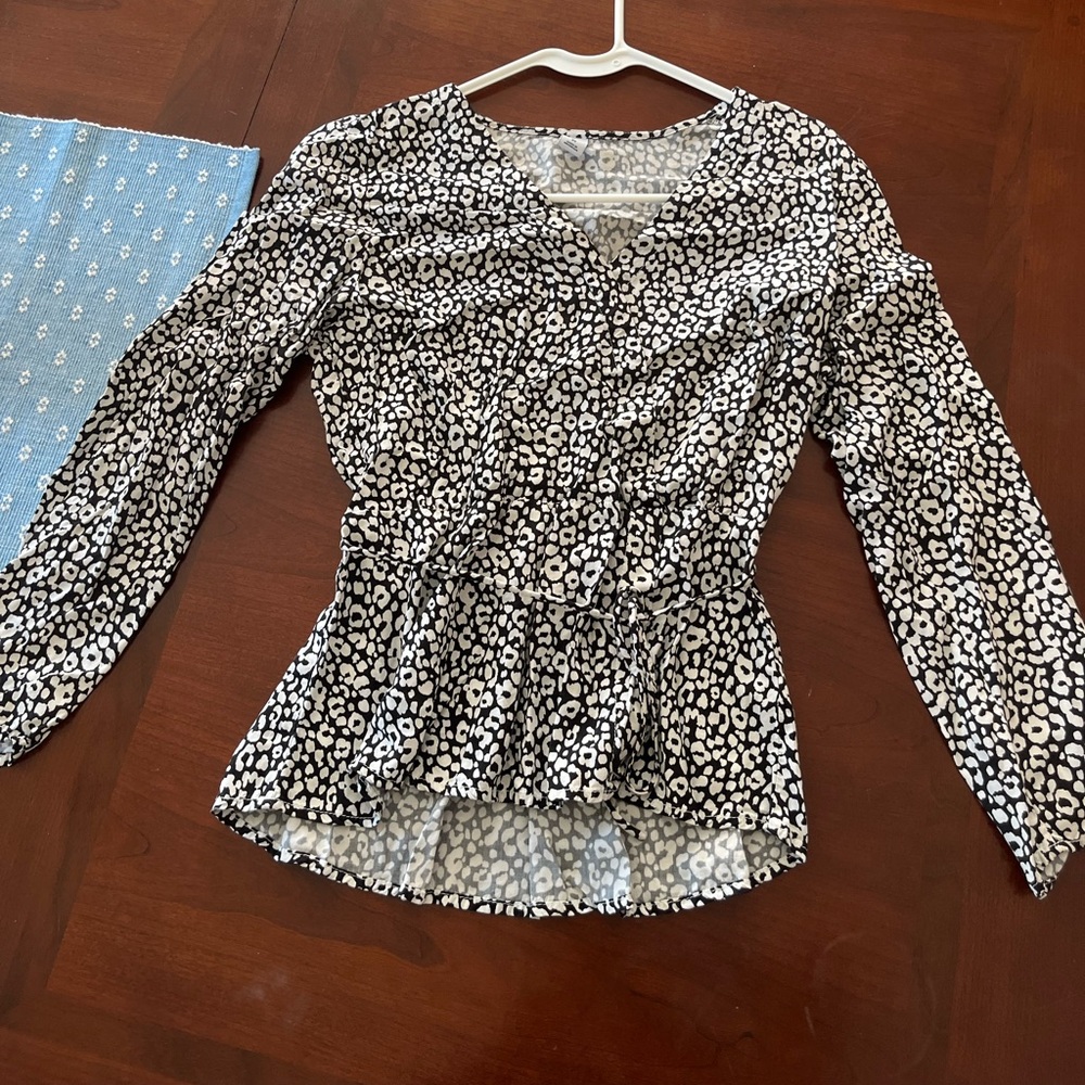 Old Navy Peplum Top. Size XS